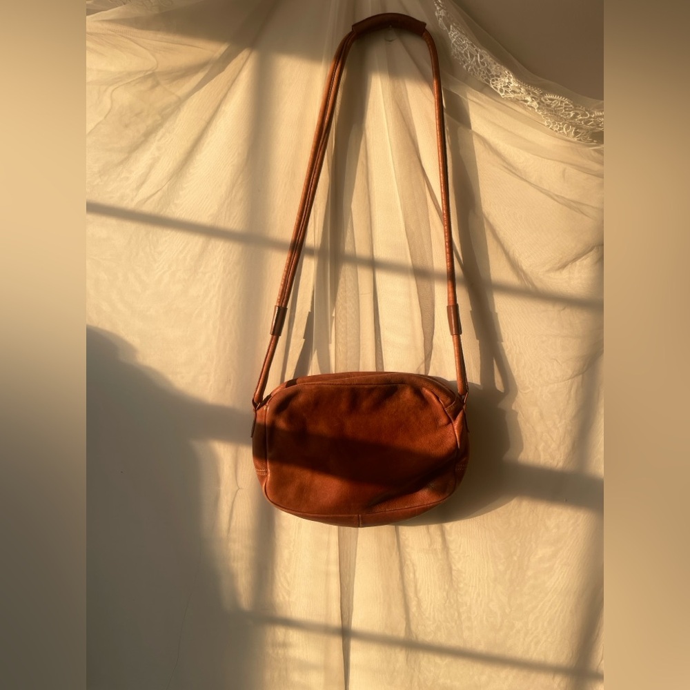 Elegant Brown Leather Shoulder Bag